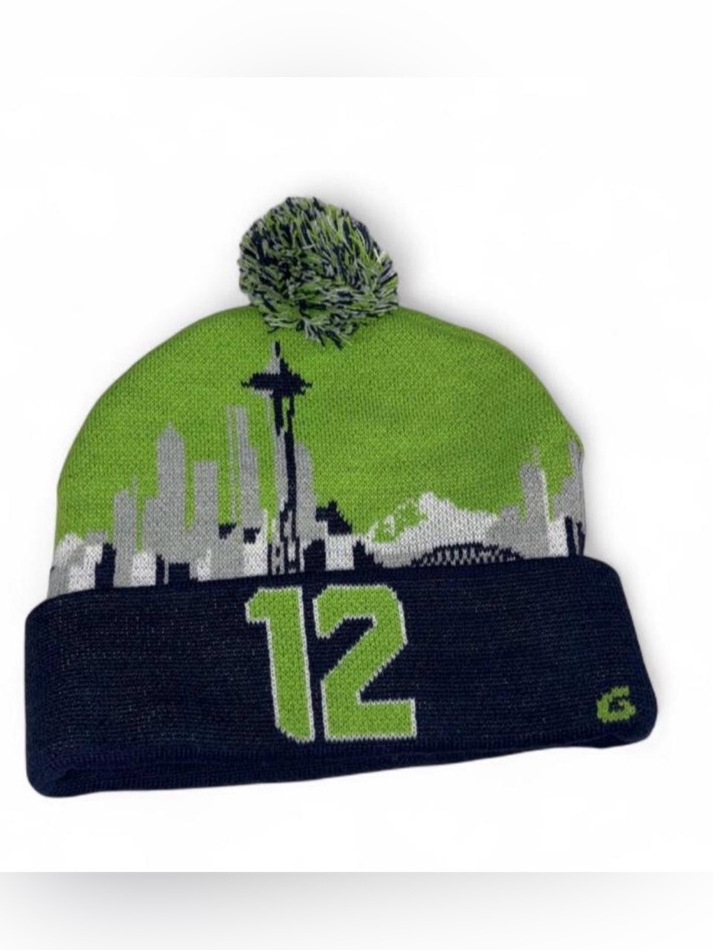 2 Seattle Skyline Pom Beanies one size